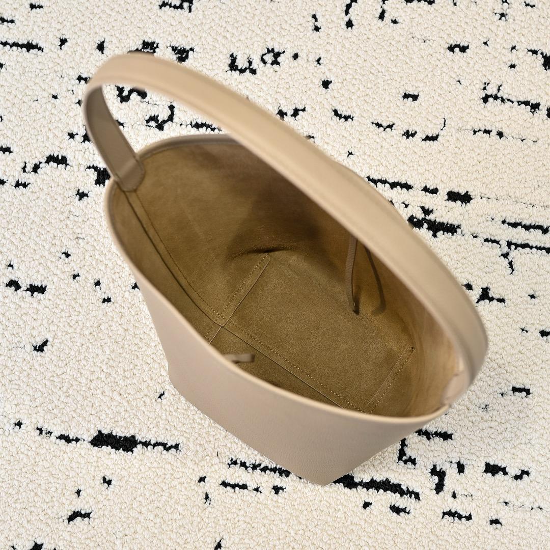 THE ROW N/S Park Tote Bag Beige