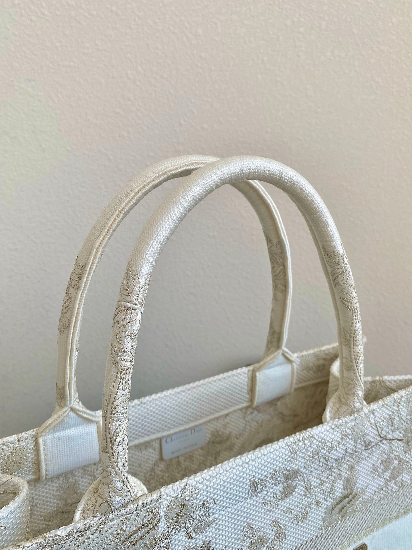 D Book Tote Medium Dior Rêve d'Infini Embroidery with Gold-Tone Metallic Thread