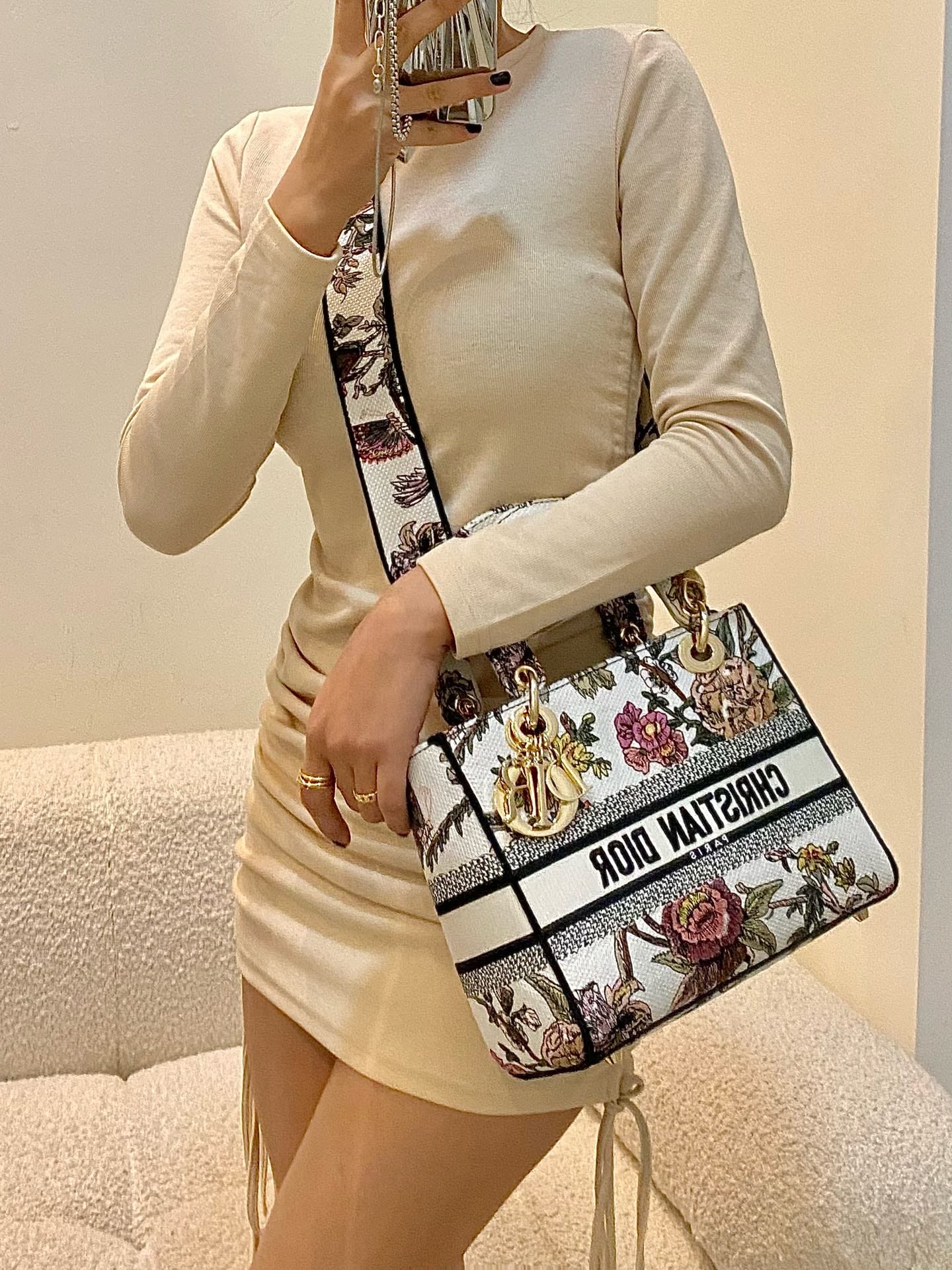 DIOR Medium Lady D-Lite Bag Multicolor Dior Jardin Botanique Embroidery