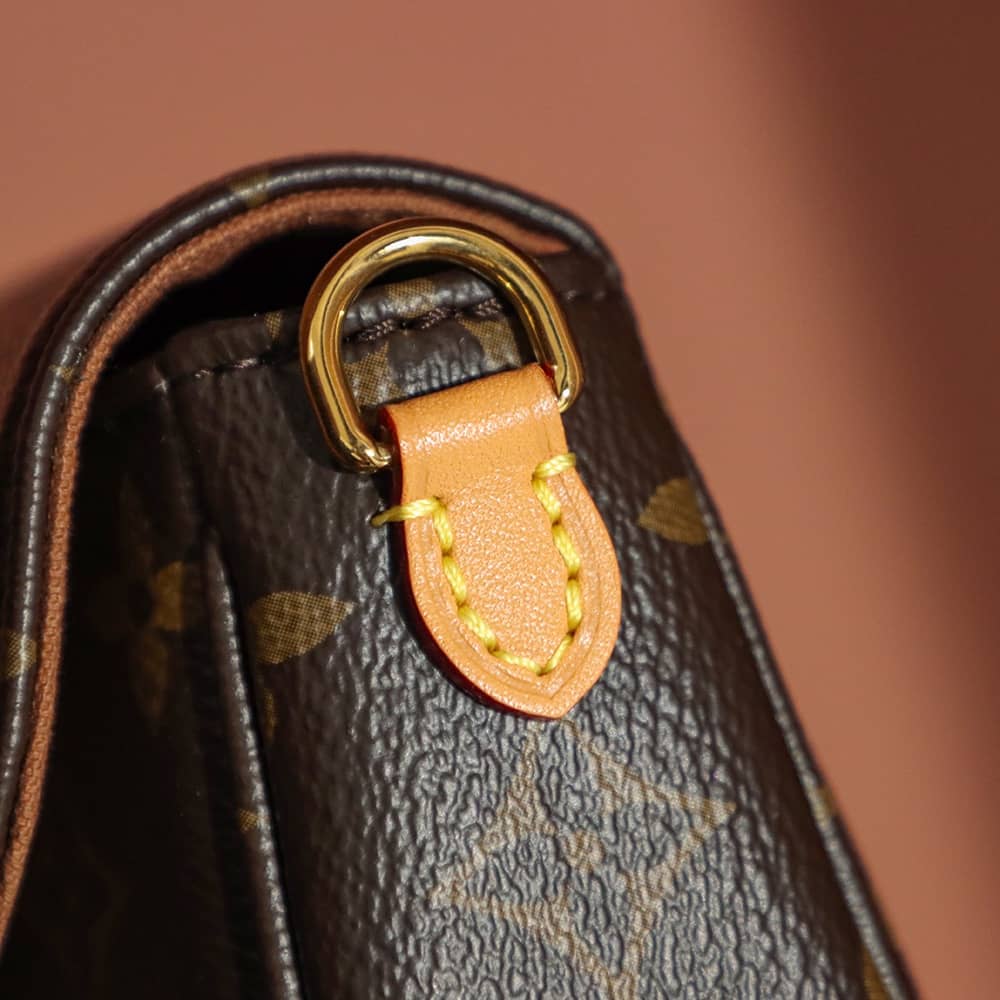 LOUIS VUITTON Wallet on Chain Ivy