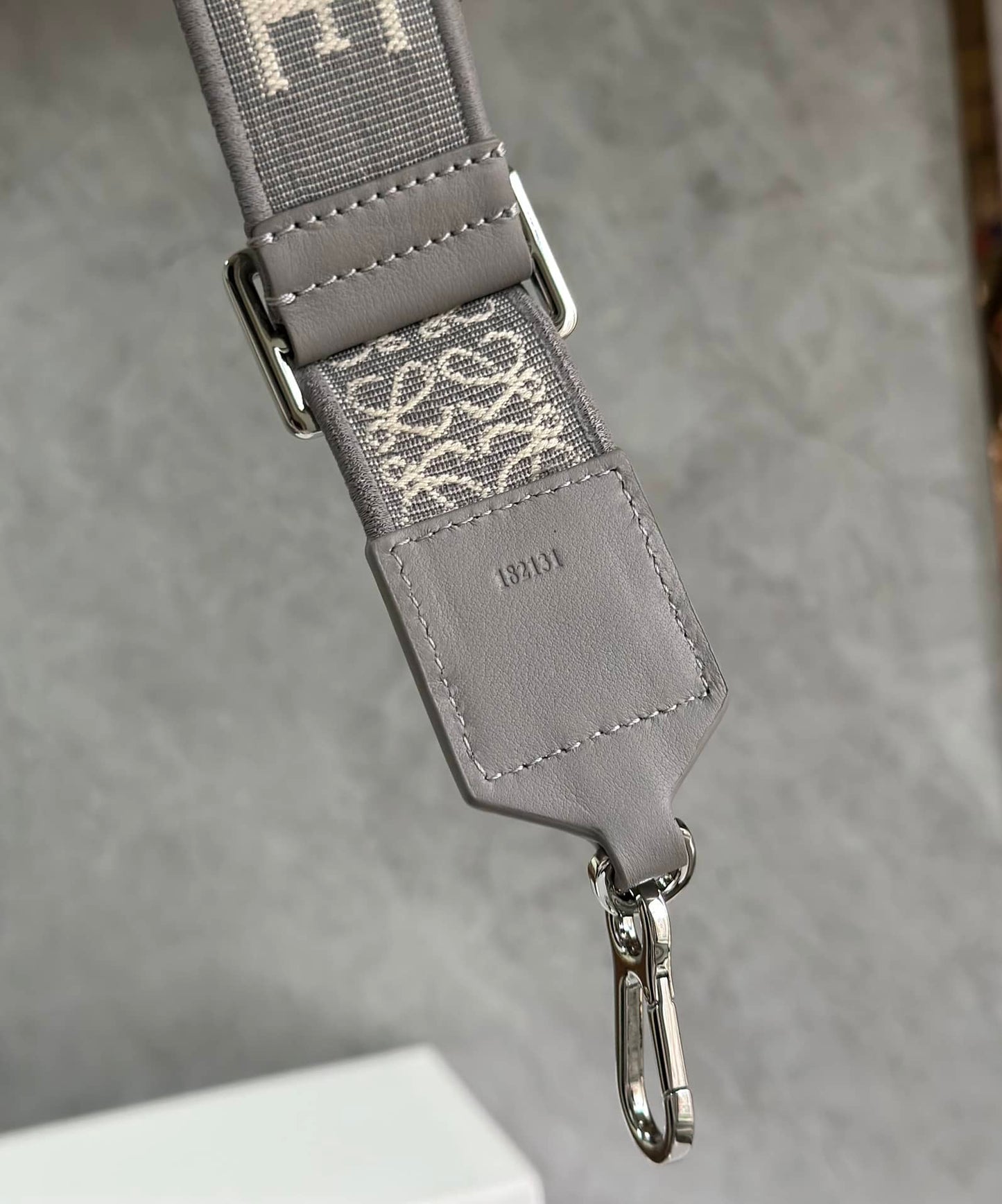 Anagram Wide Shoulder Strap Grey