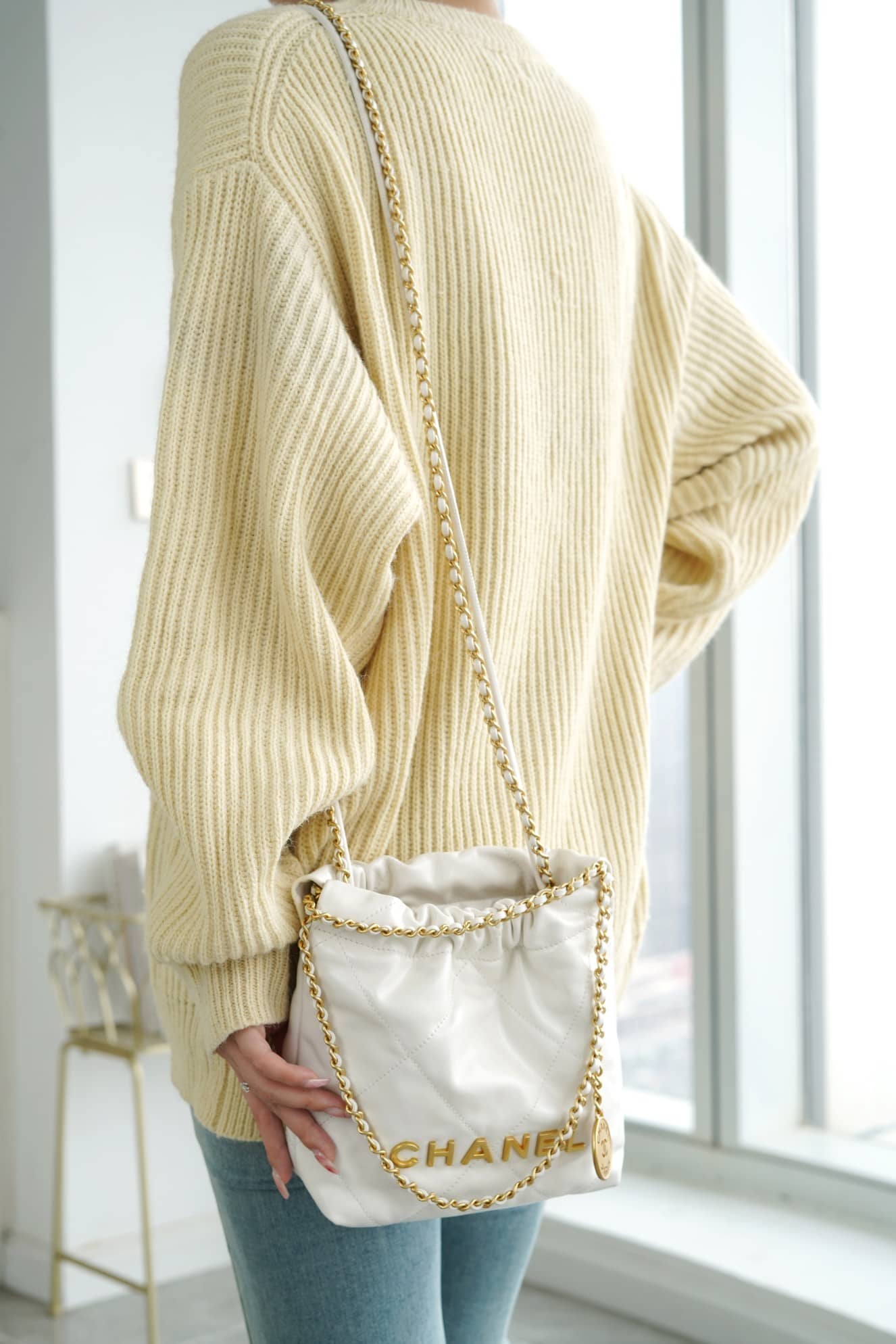 CC 22 Mini Handbag White