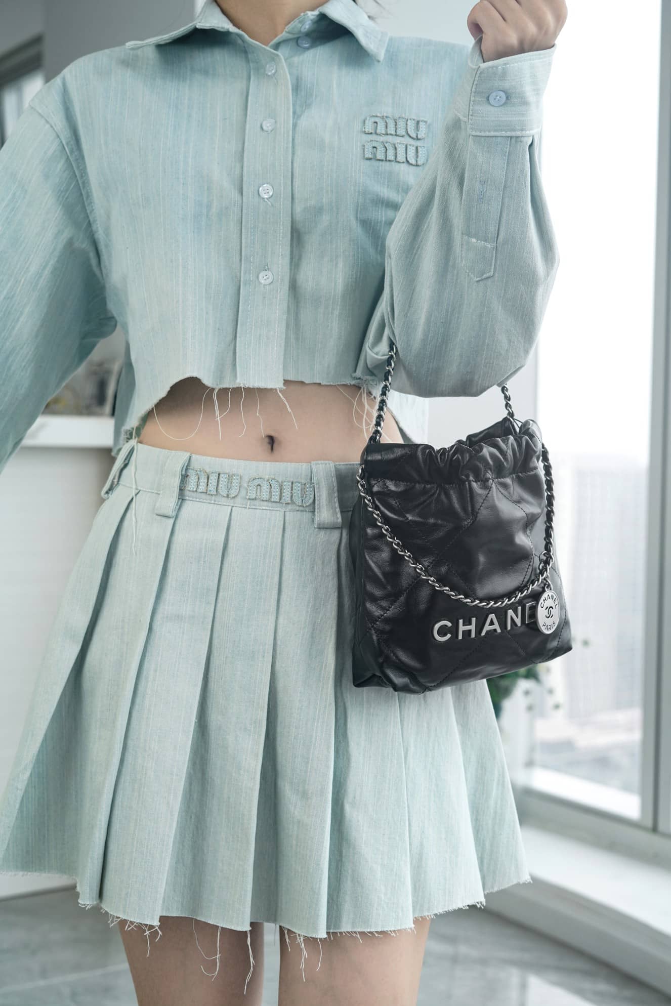 CC 22 Mini Handbag Black