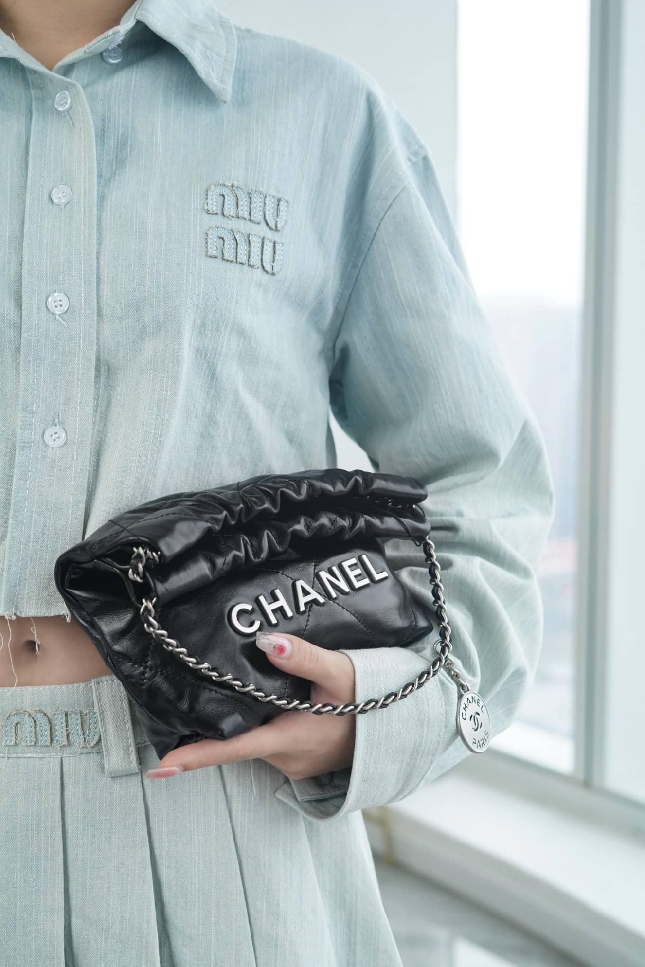 CC 22 Mini Handbag Black