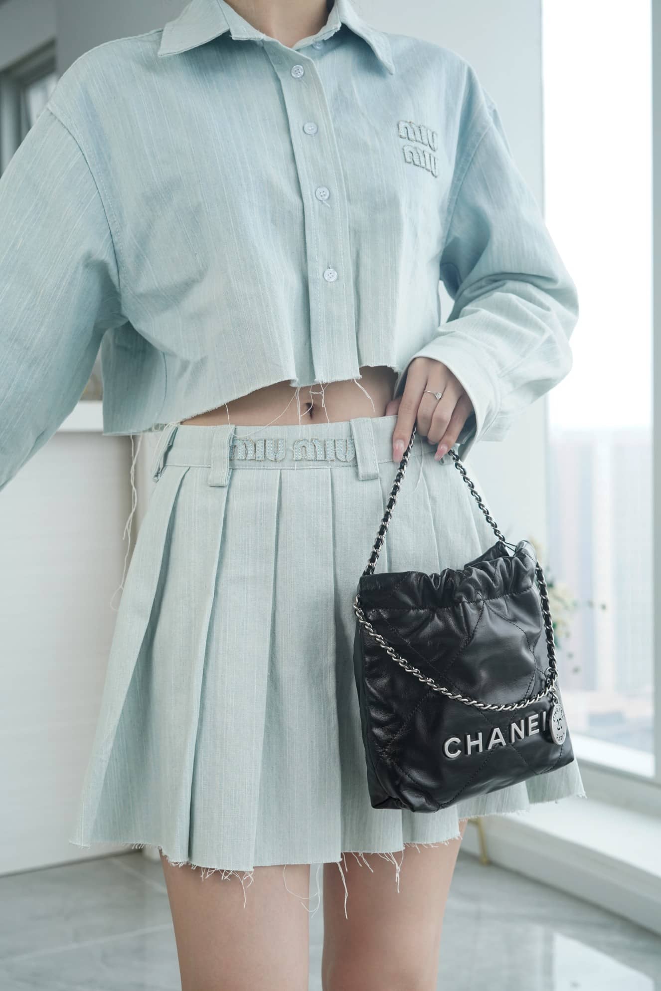CC 22 Mini Handbag Black
