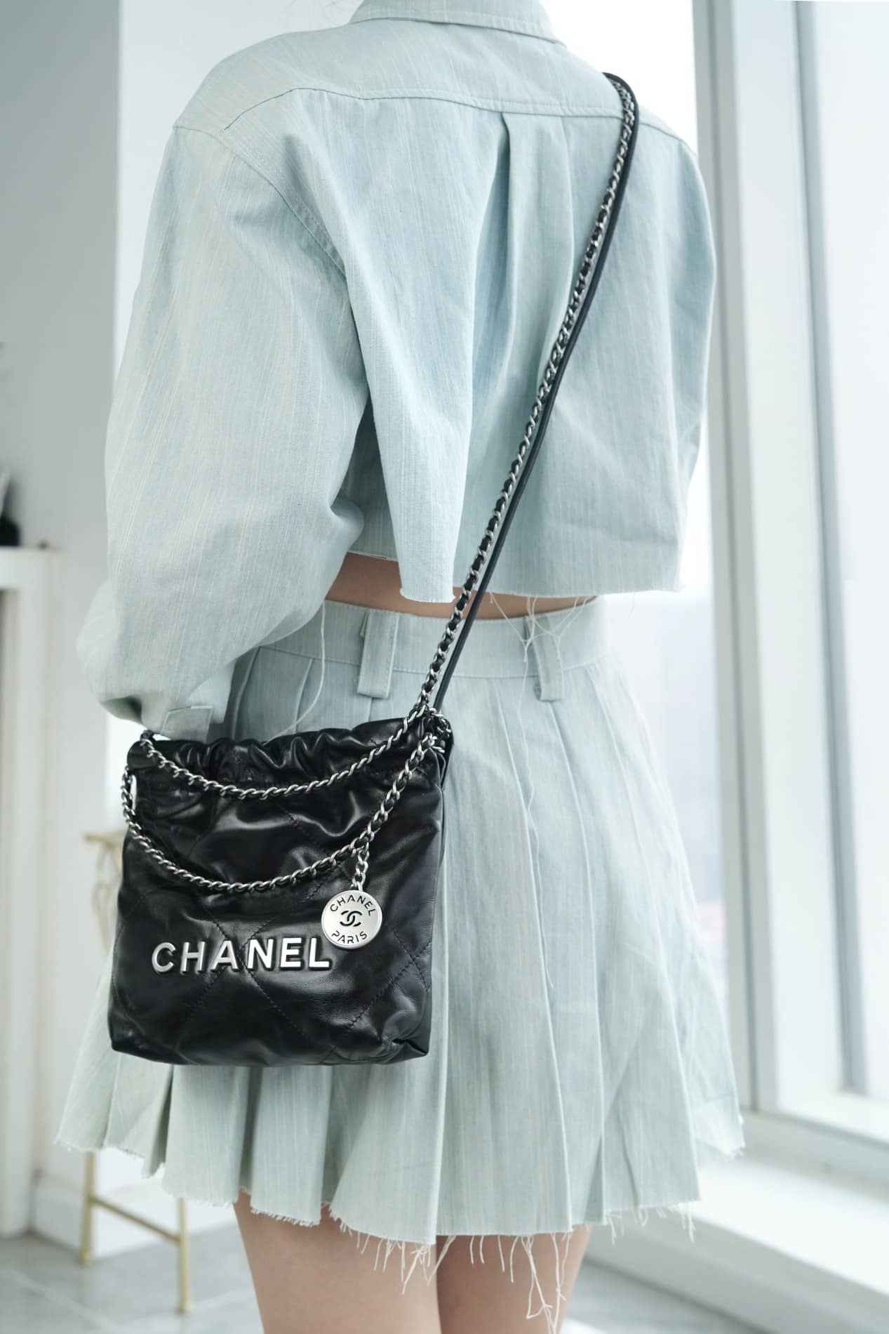 CC 22 Mini Handbag Black