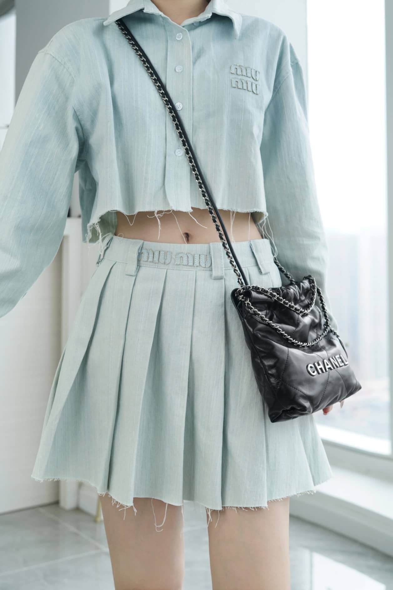 CC 22 Mini Handbag Black