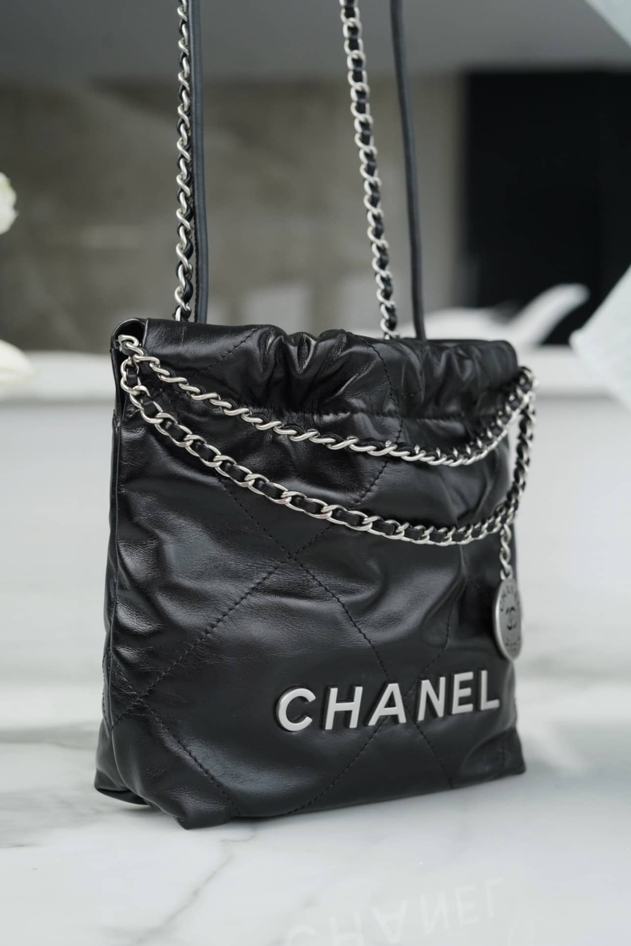 CC 22 Mini Handbag Black
