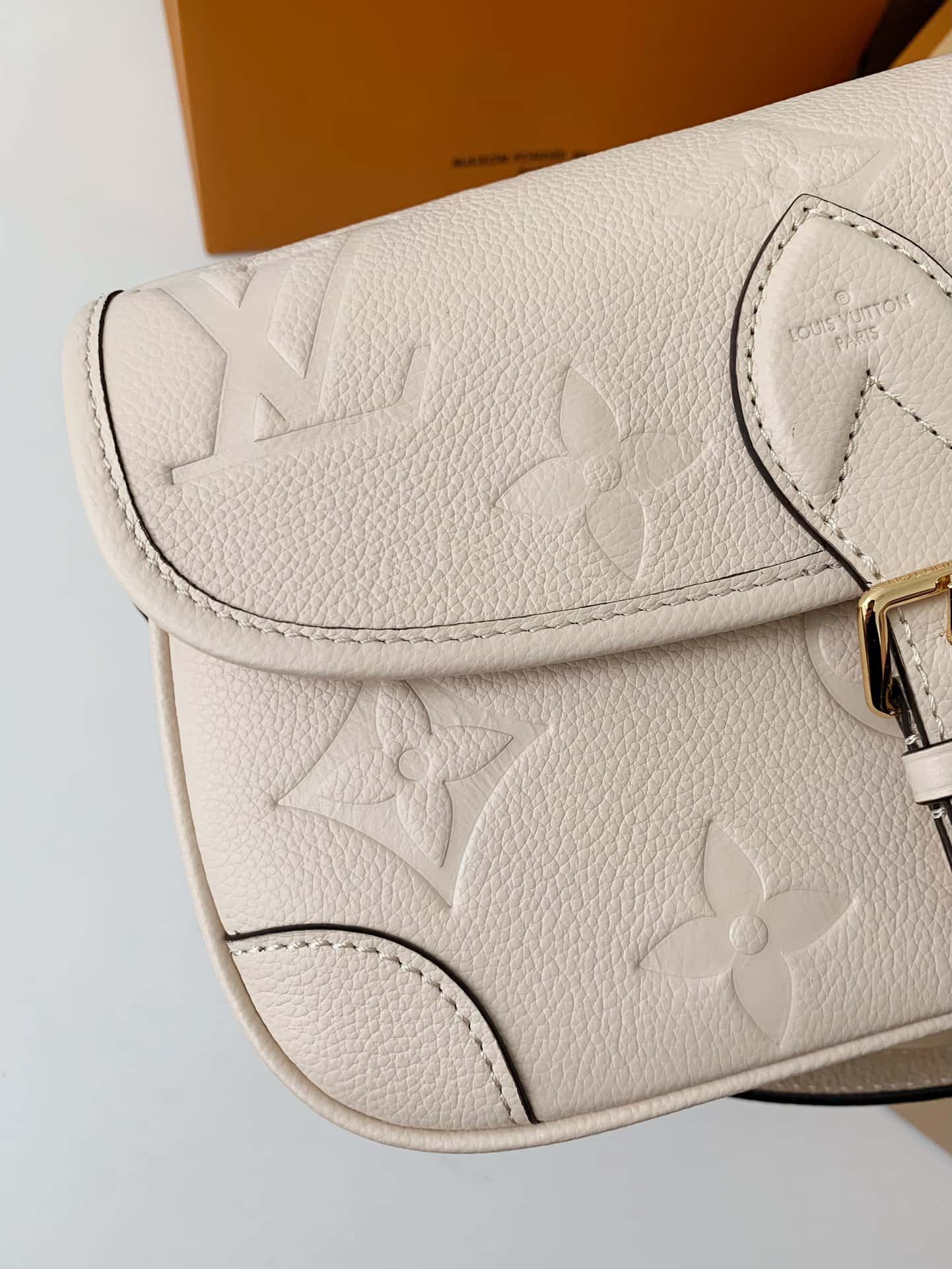 LV Diane Satchel Crème Beige