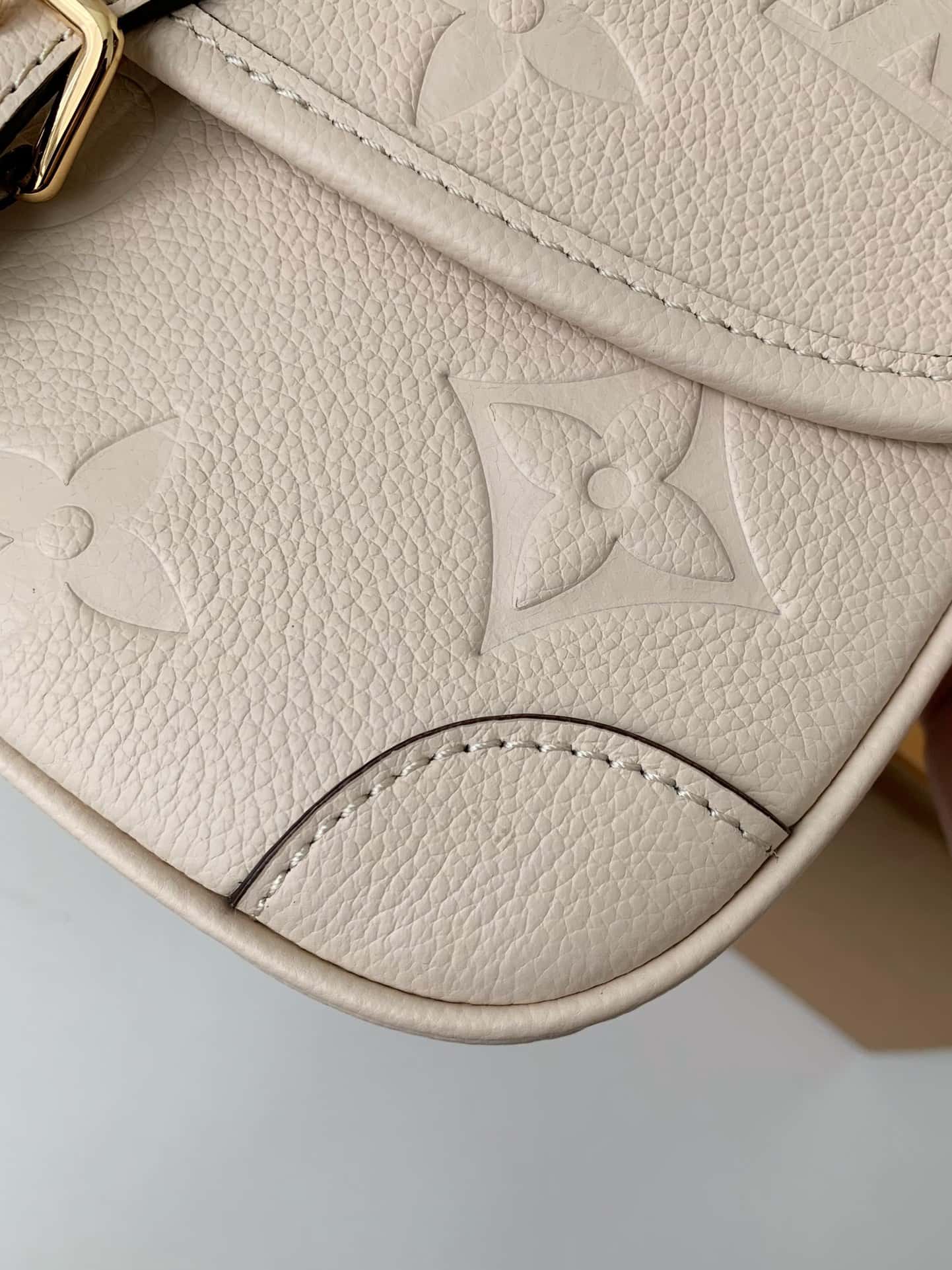 LV Diane Satchel Crème Beige