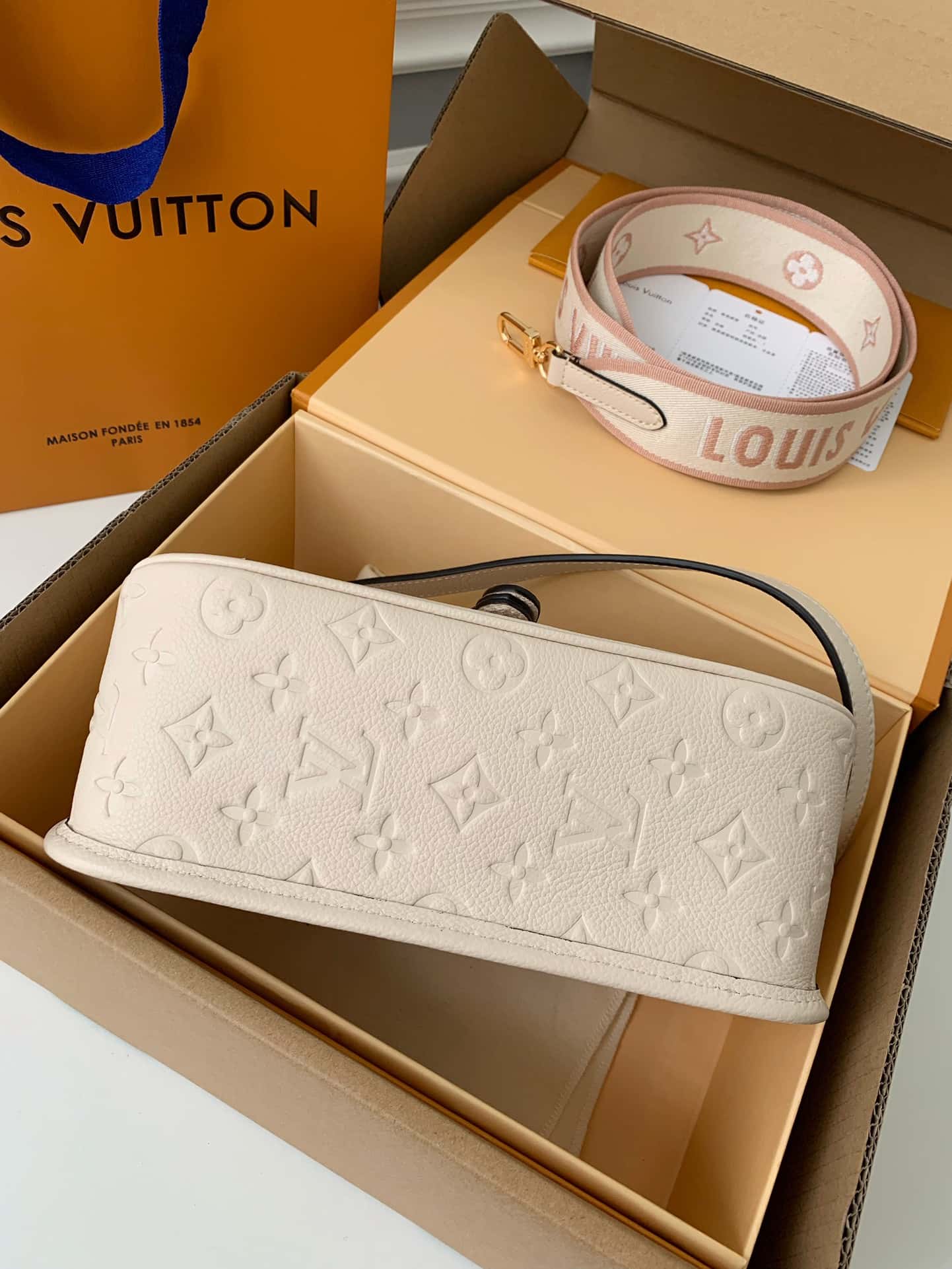 LV Diane Satchel Crème Beige