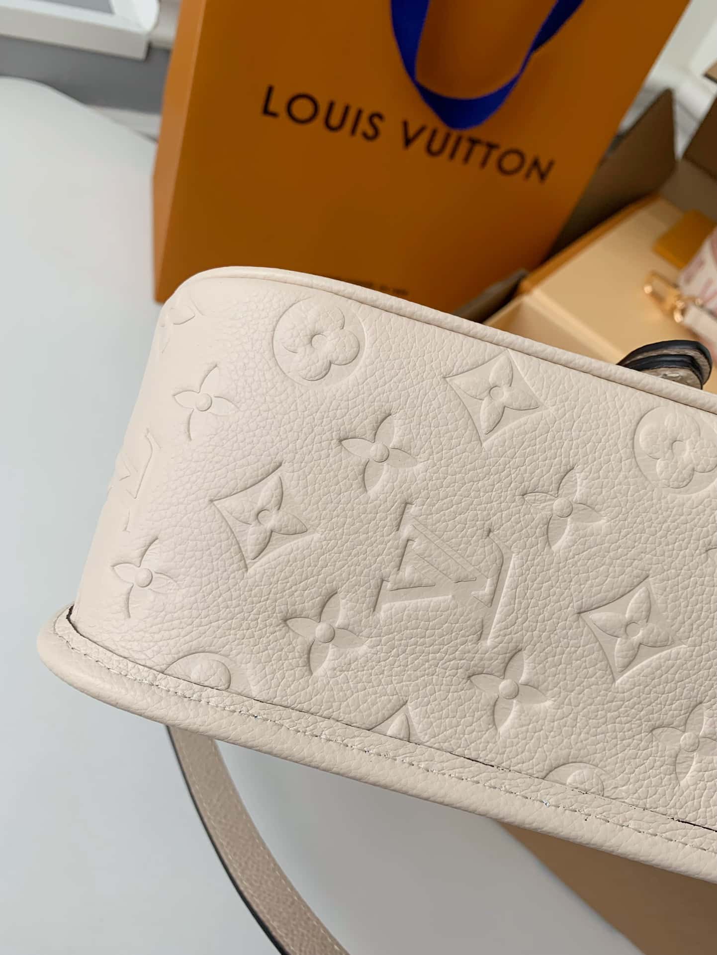 LV Diane Satchel Crème Beige