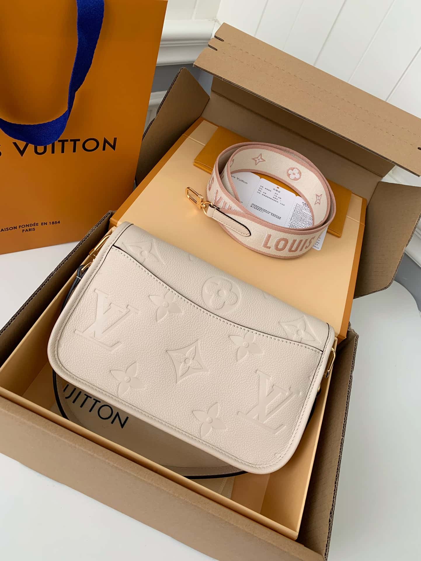 LV Diane Satchel Crème Beige