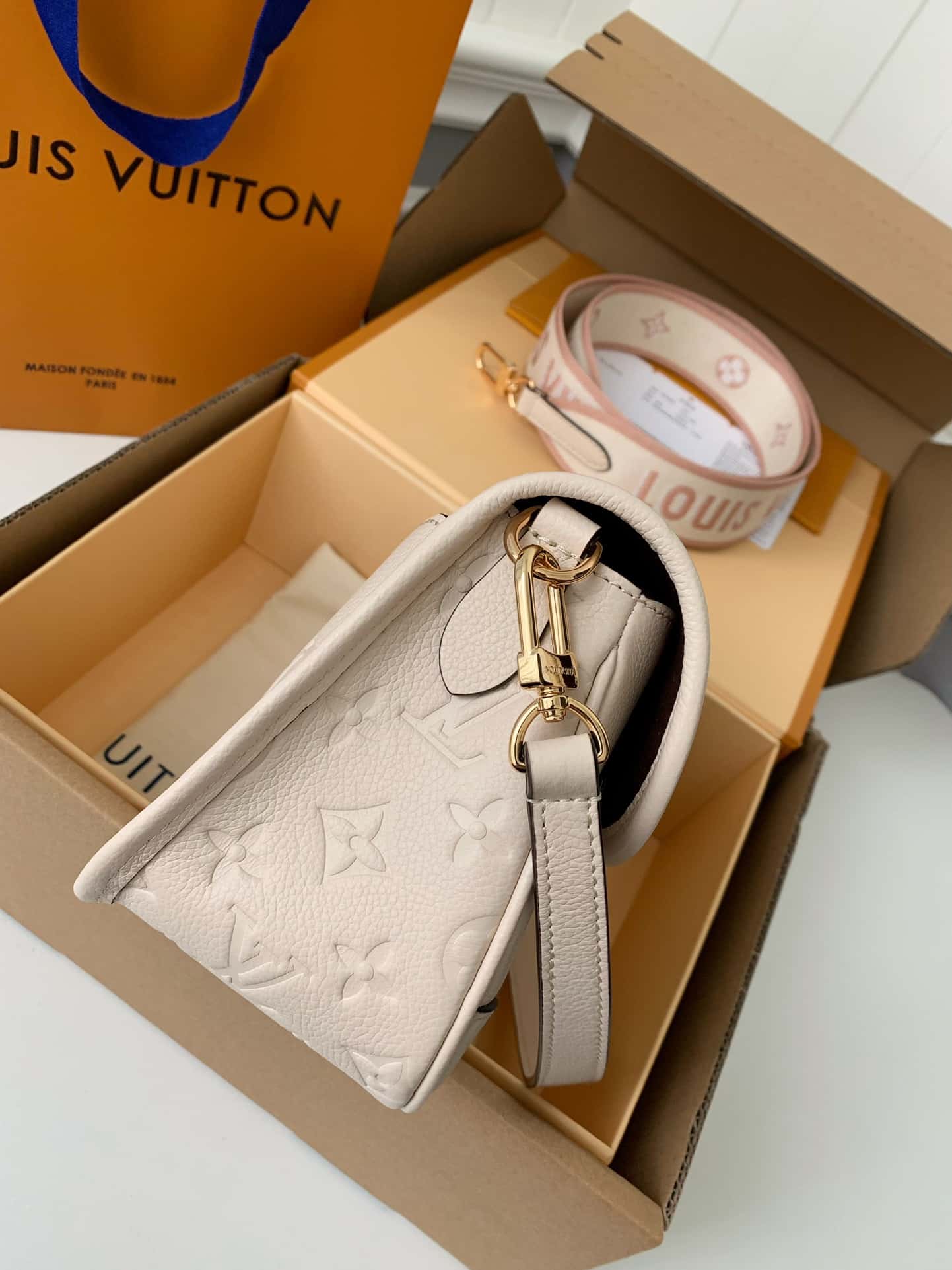 LV Diane Satchel Crème Beige