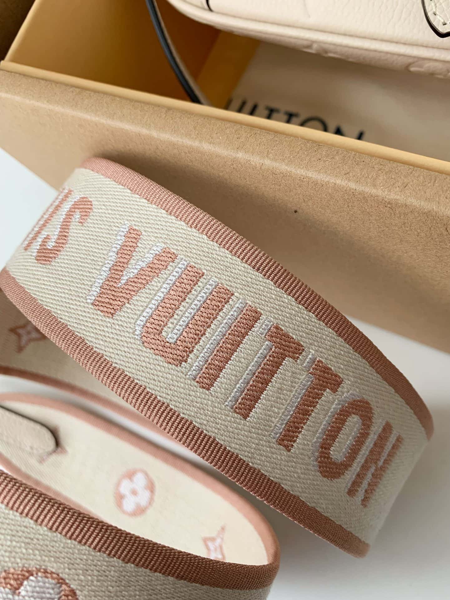 LV Diane Satchel Crème Beige