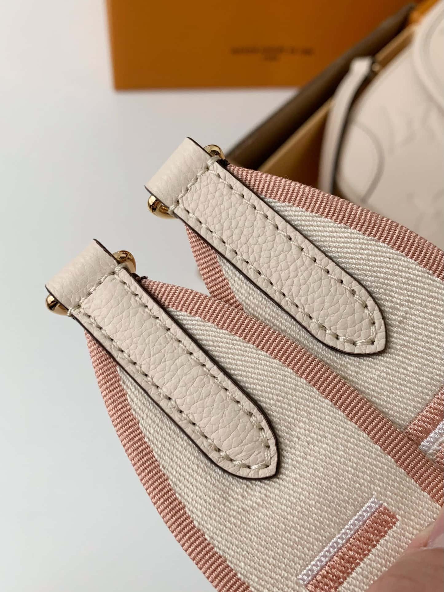 LV Diane Satchel Crème Beige