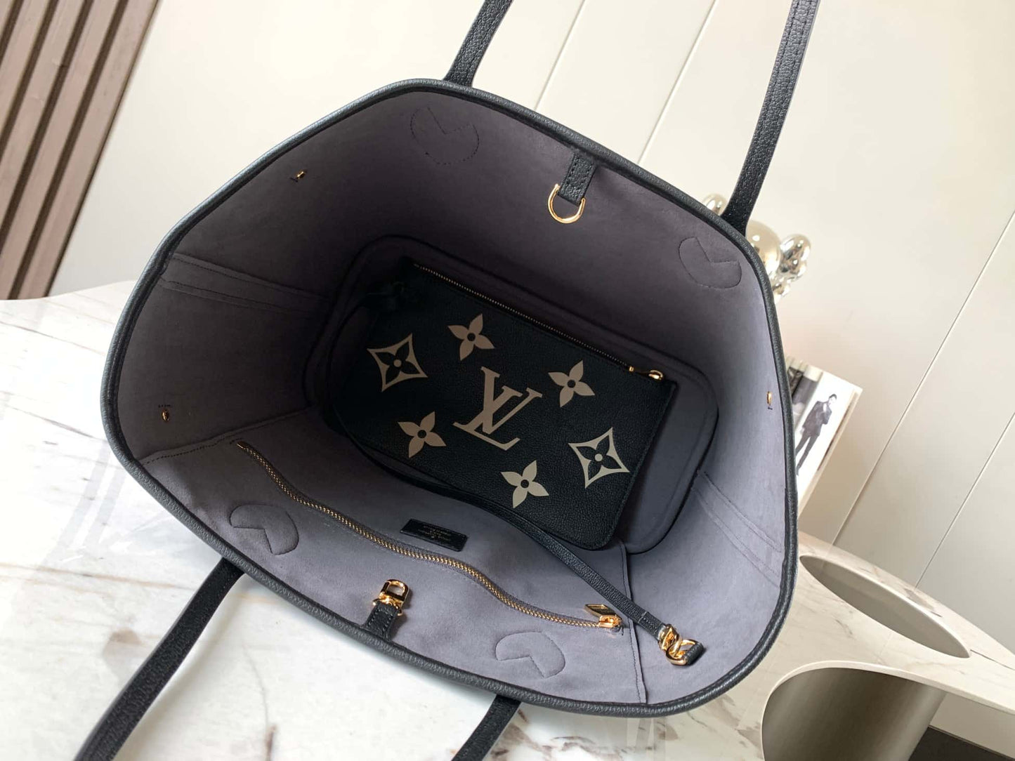 LV Neverfull MM Black/Beige