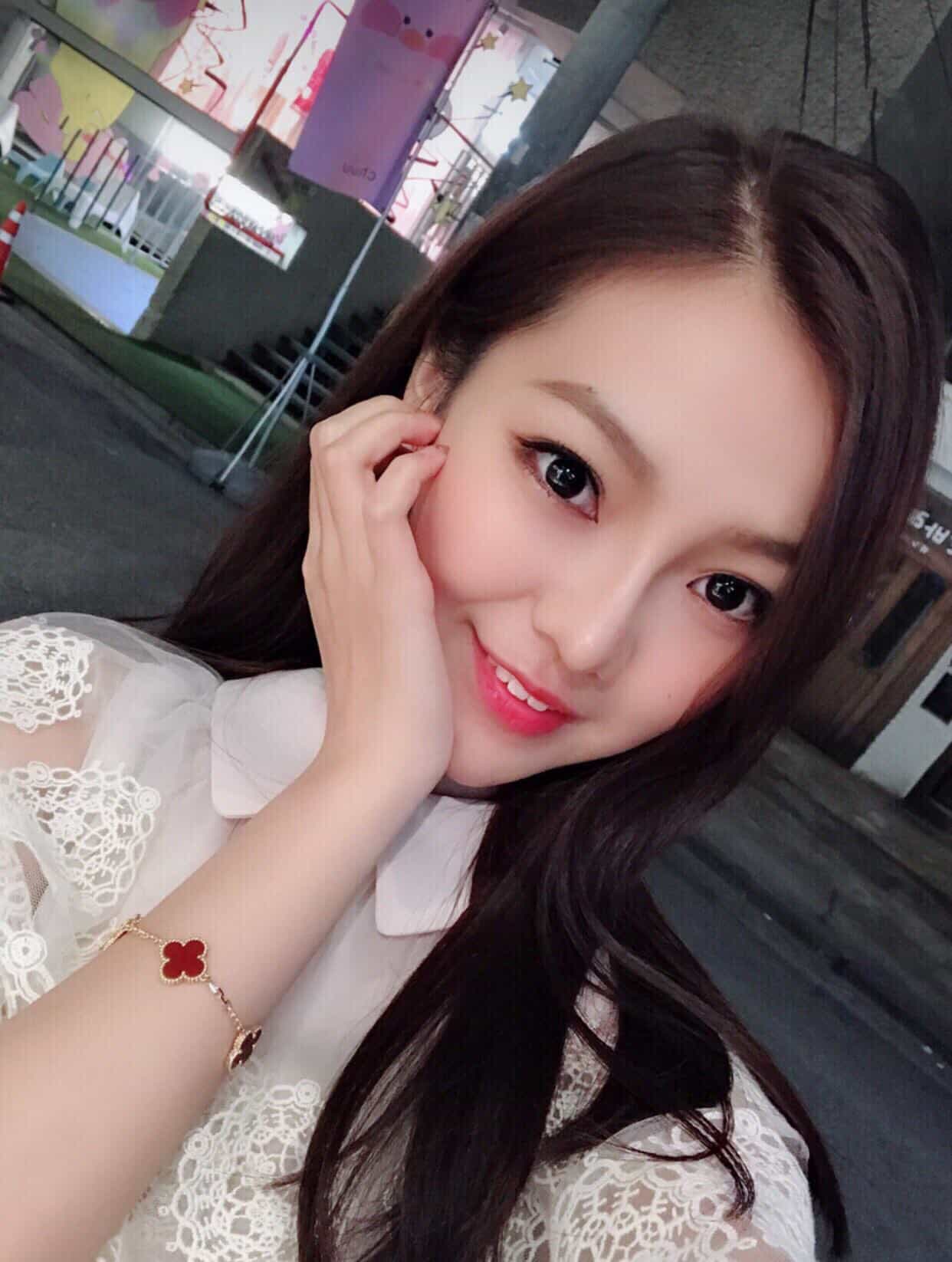 VAN CLEEFS & ARPELS 5 Clover Bracelet Carnelian