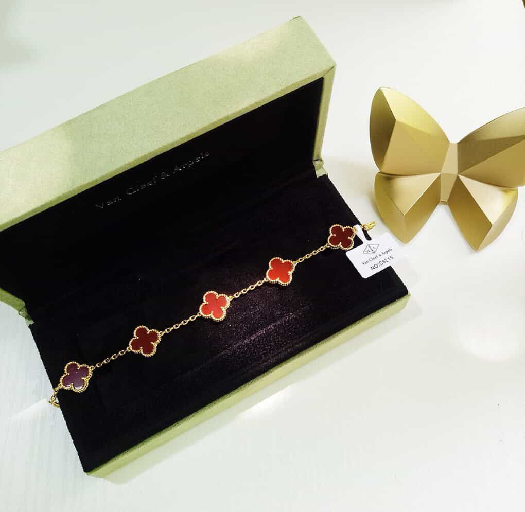 VAN CLEEFS & ARPELS 5 Clover Bracelet Carnelian