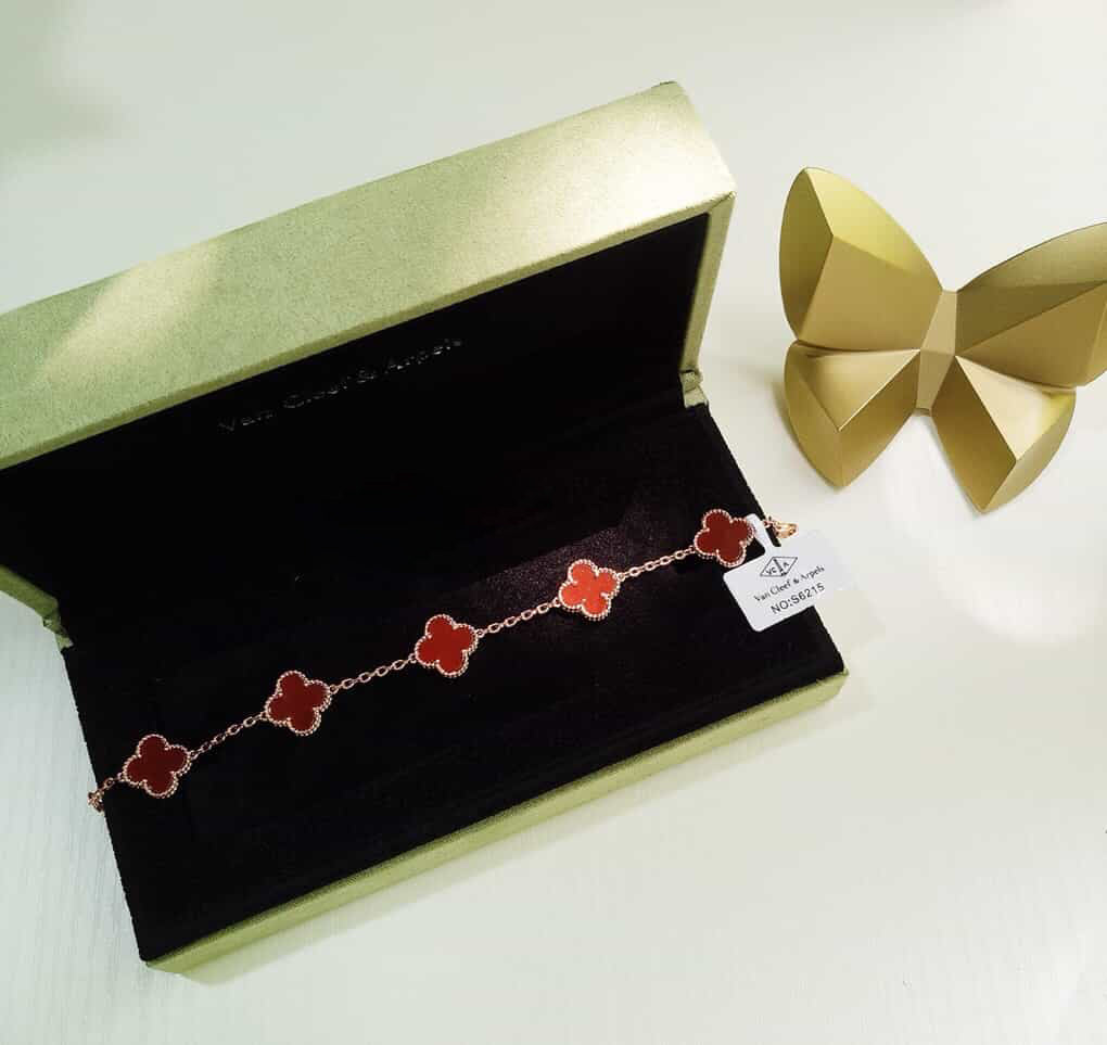 VAN CLEEFS & ARPELS 5 Clover Bracelet Carnelian