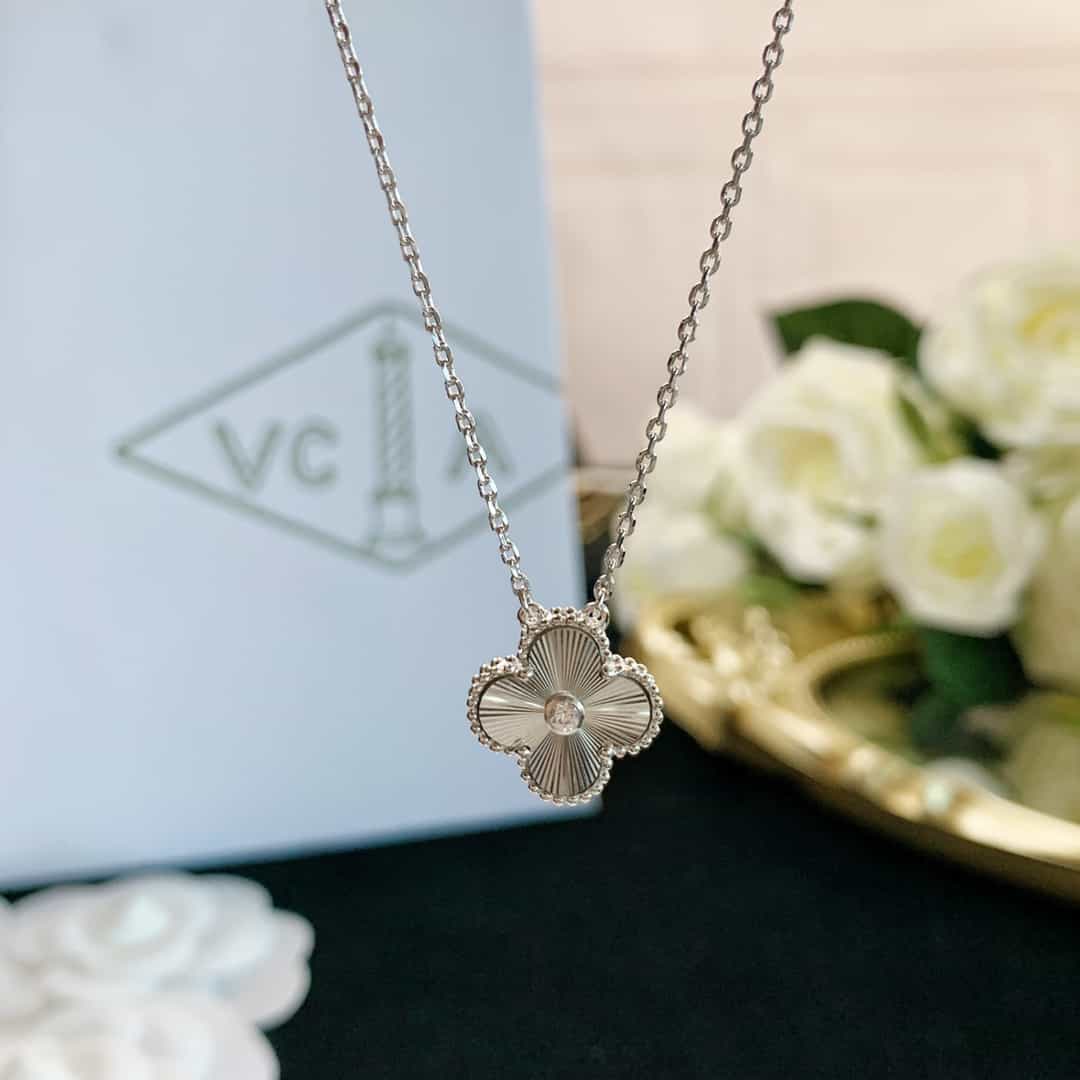 VAN CLEEFS & ARPELS Clover Necklace Limited Edition 925 Sterling Silver