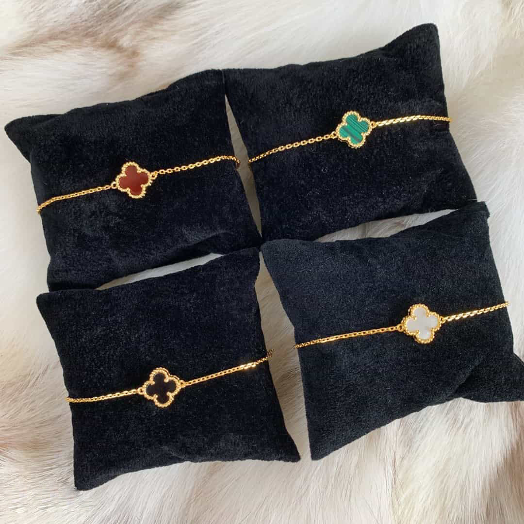 VAN CLEEFS & ARPELS Clover Bracelet Gold