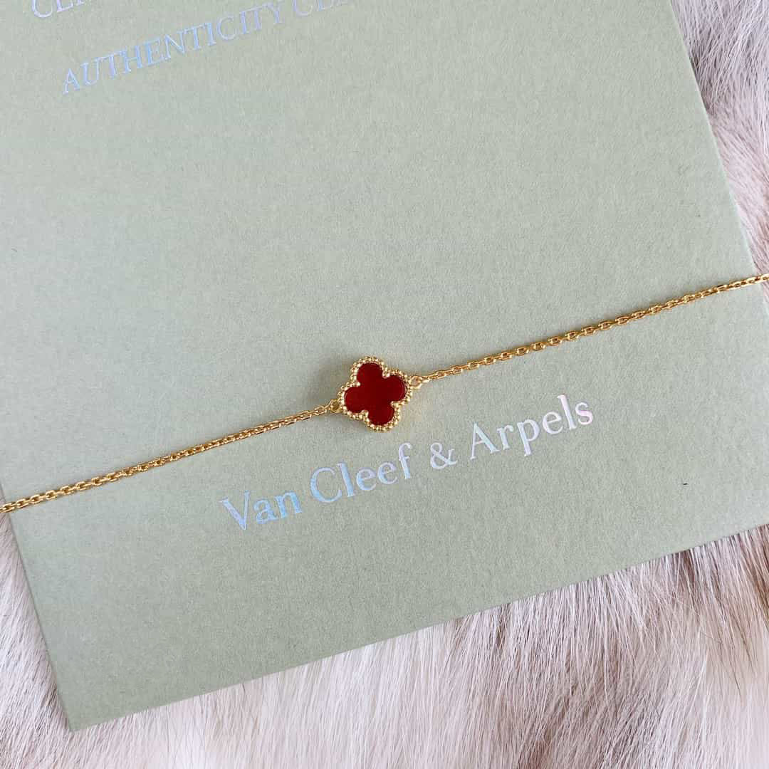 VAN CLEEFS & ARPELS Clover Bracelet Gold