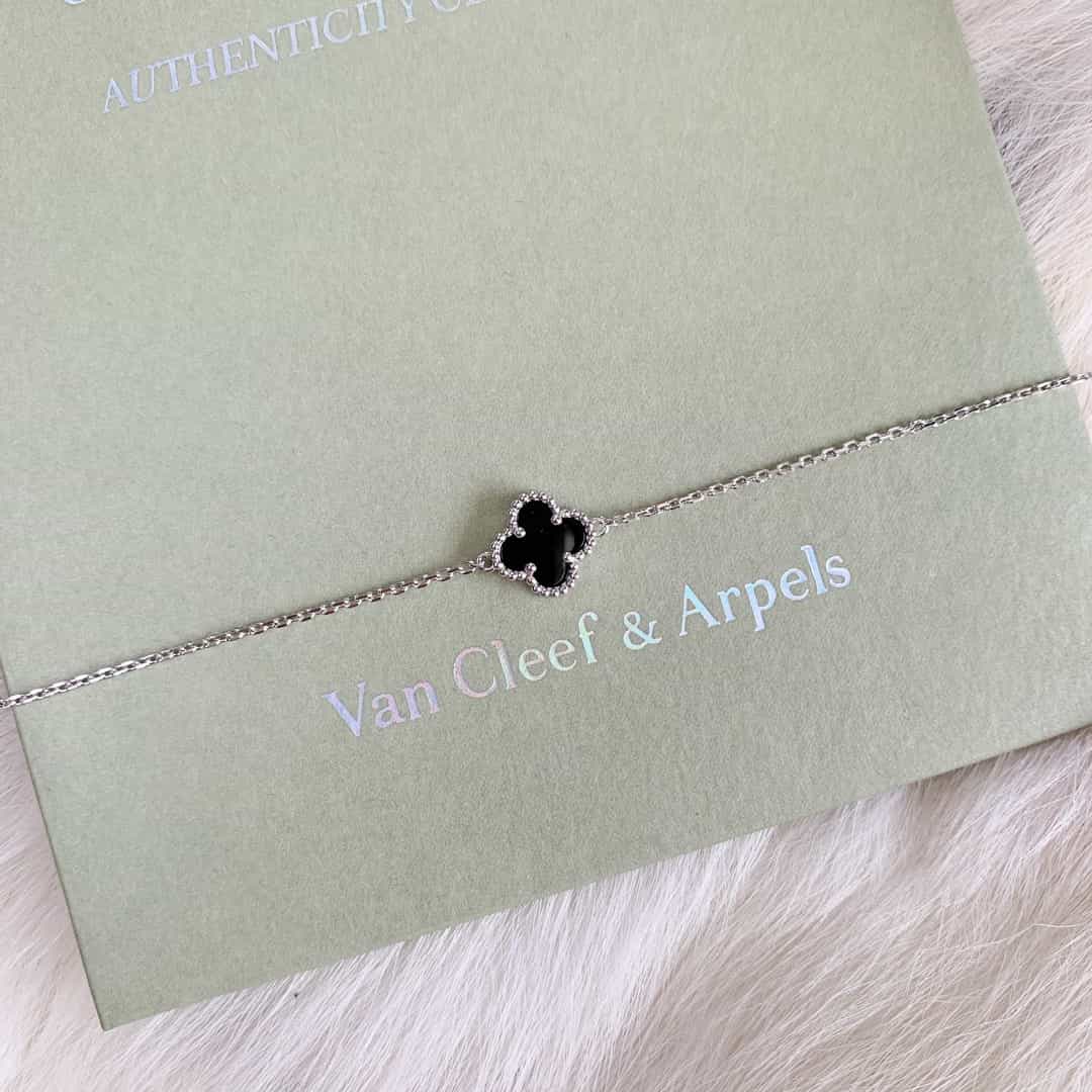 VAN CLEEFS & ARPELS Clover Bracelet Silver