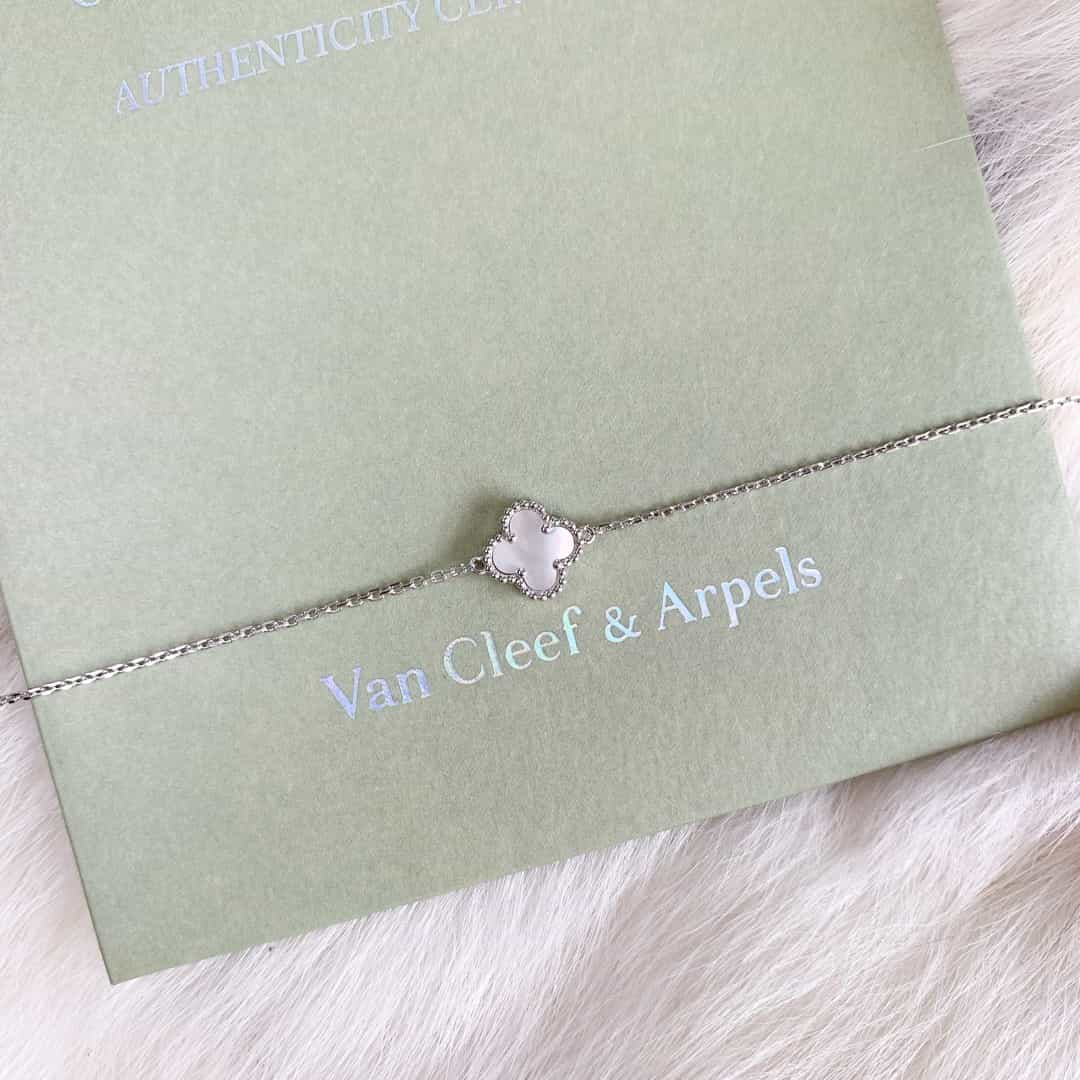 VAN CLEEFS & ARPELS Clover Bracelet Silver