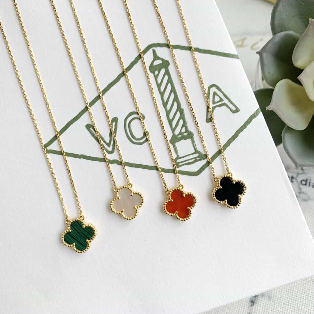 VAN CLEEFS & ARPELS Necklace