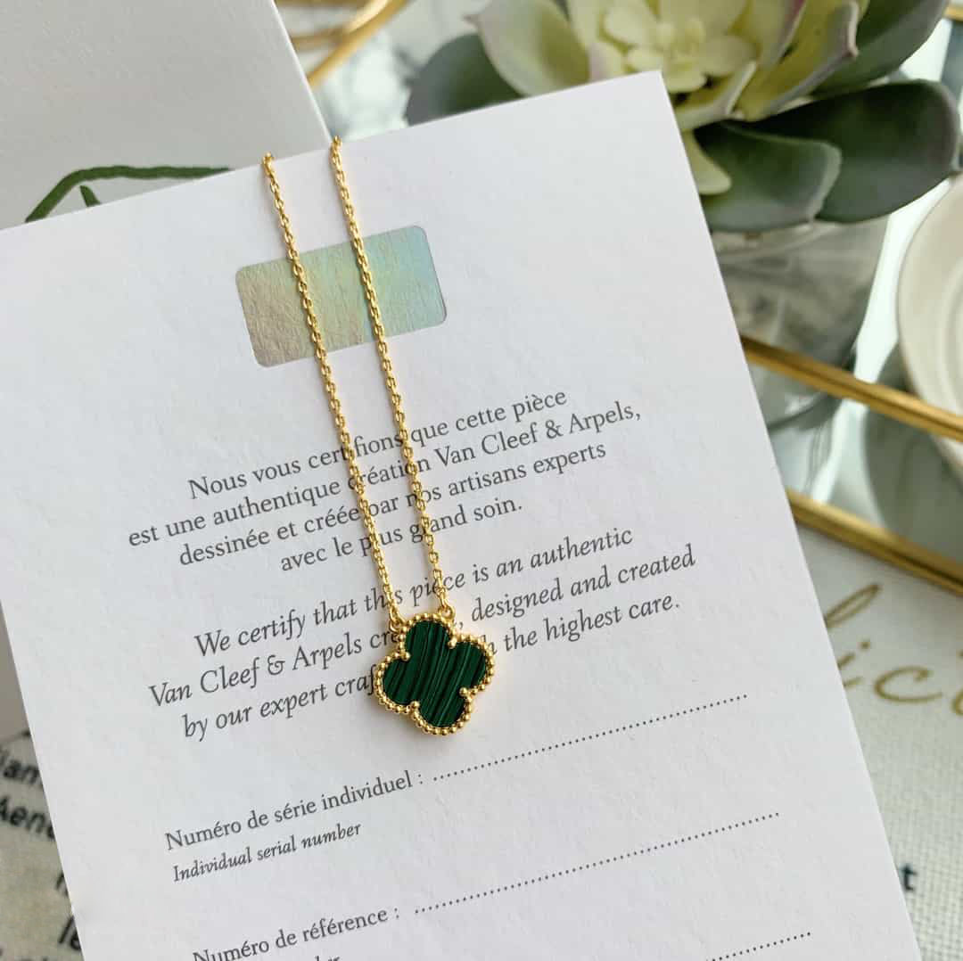 VAN CLEEFS & ARPELS Necklace