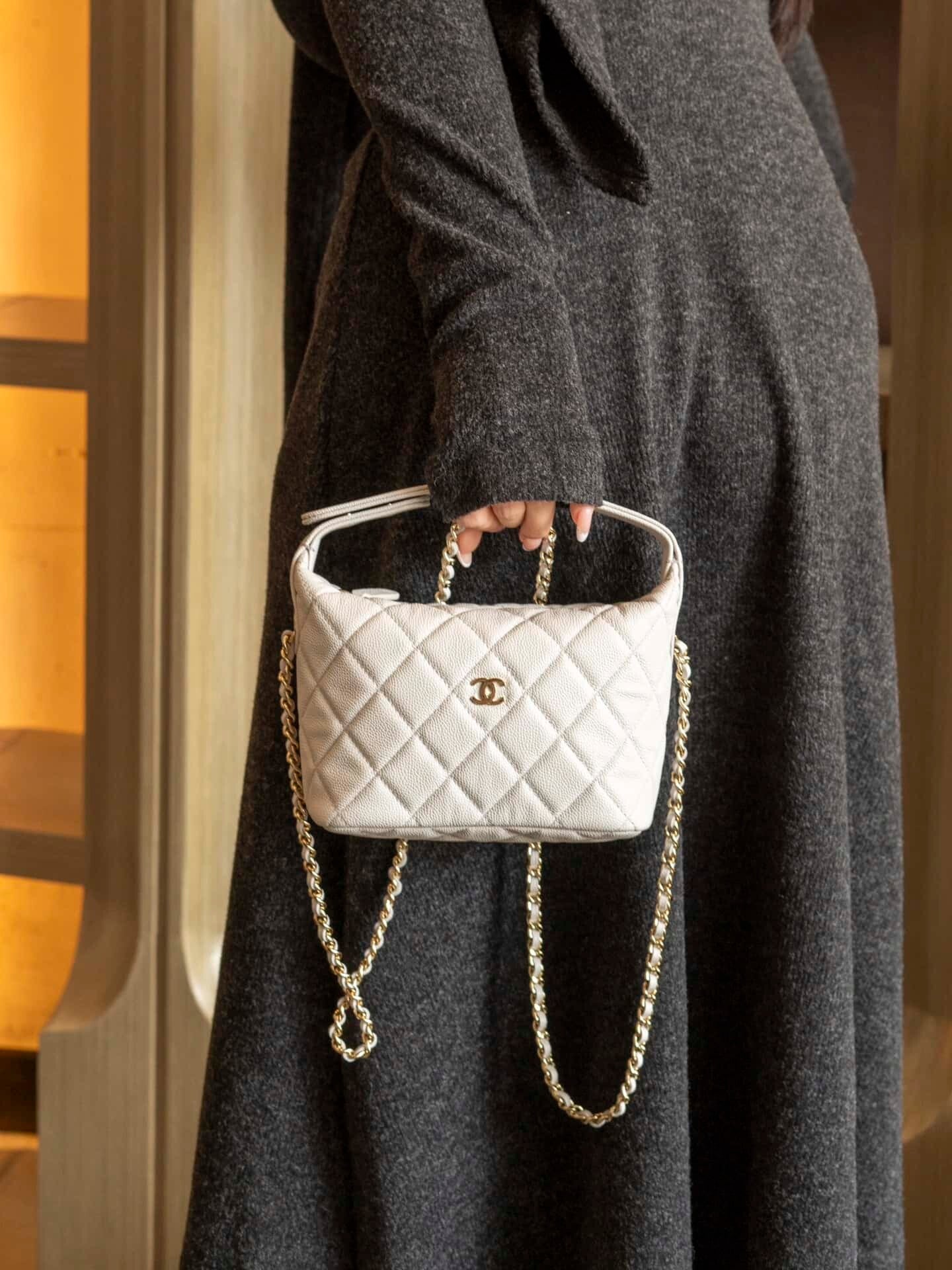 CC 25C Top Handle Hobo Bag Light Gray