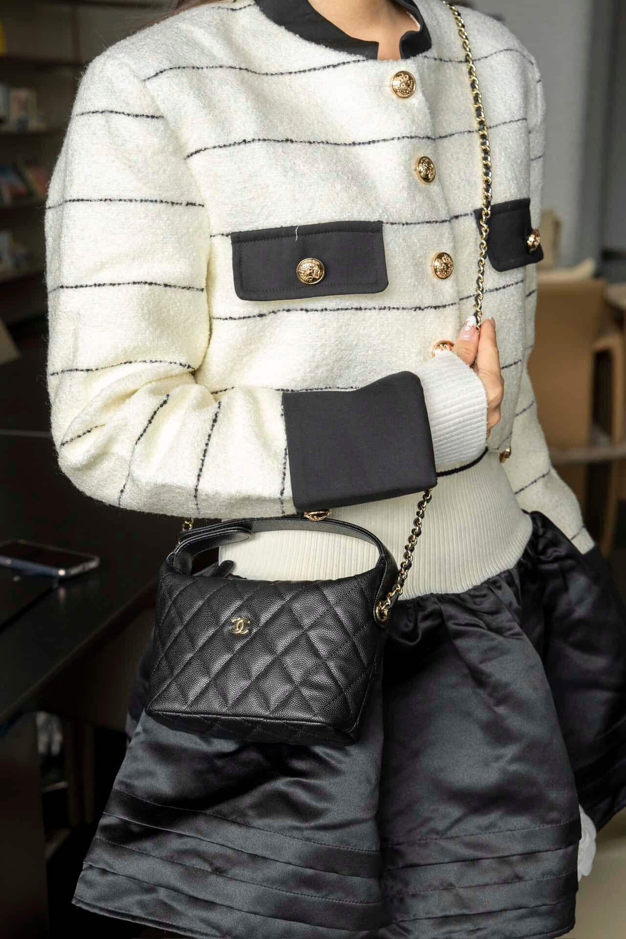 CC 25C Top Handle Hobo Bag Black