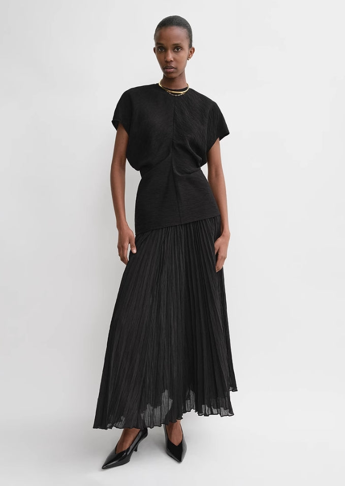 TOTEME Sculpted Drape Top – Crinkled Fabric, Curved Panel Design & Seamless Back Zip