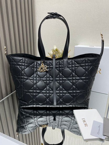 Toujours Large Bag
