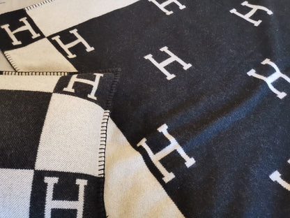 Avalon Wool/Cashmere Throw Blanket & Pillow Case Set