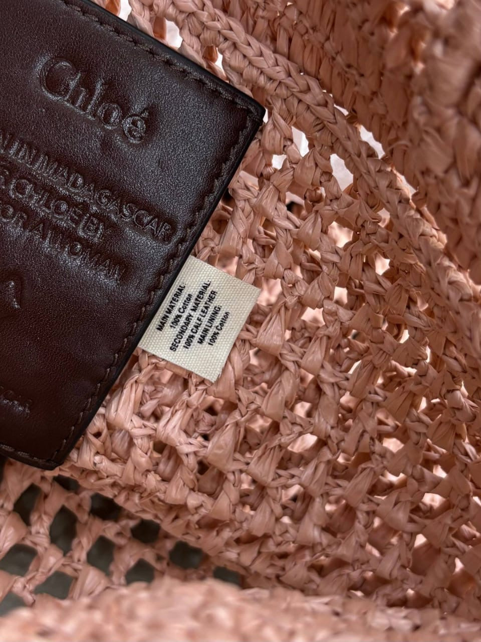 Banana Tote Bag In Raffia Pink