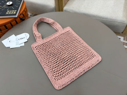 Banana Tote Bag In Raffia Pink