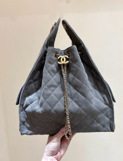 CC 25 Large Hobo Bag Suede Grey