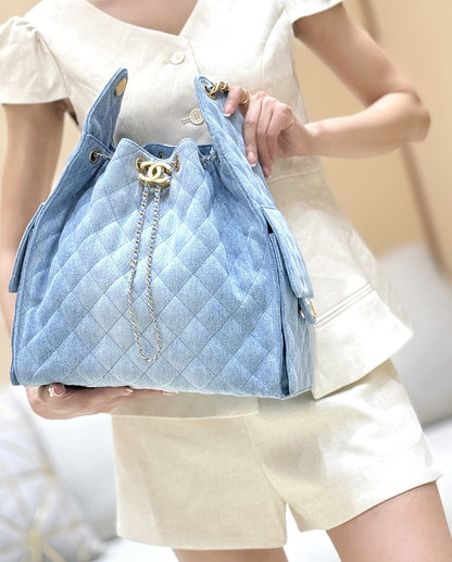 CC 25 Large Hobo Bag Light Denim