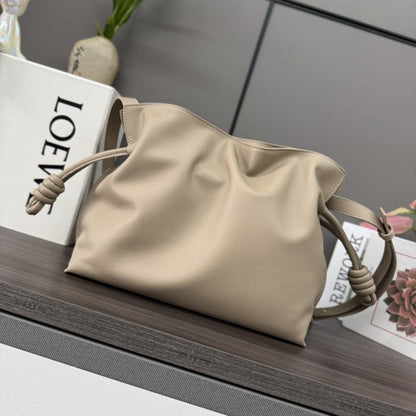 Flamenco Purse Medium Beige