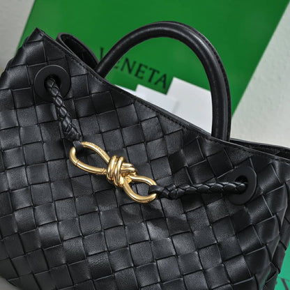 BOTTEGA VENETA Andiamo Medium Bag Black