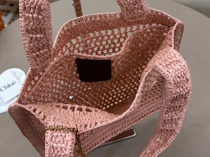 Banana Tote Bag In Raffia Pink