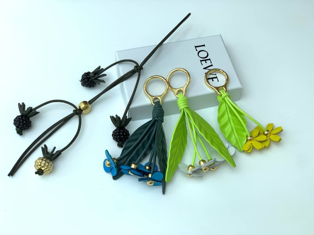 LWE Chamomille flower charm