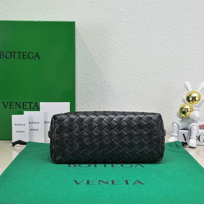 BOTTEGA VENETA Andiamo Medium Bag Black