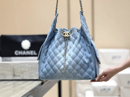 CC 25 Large Hobo Bag Light Denim