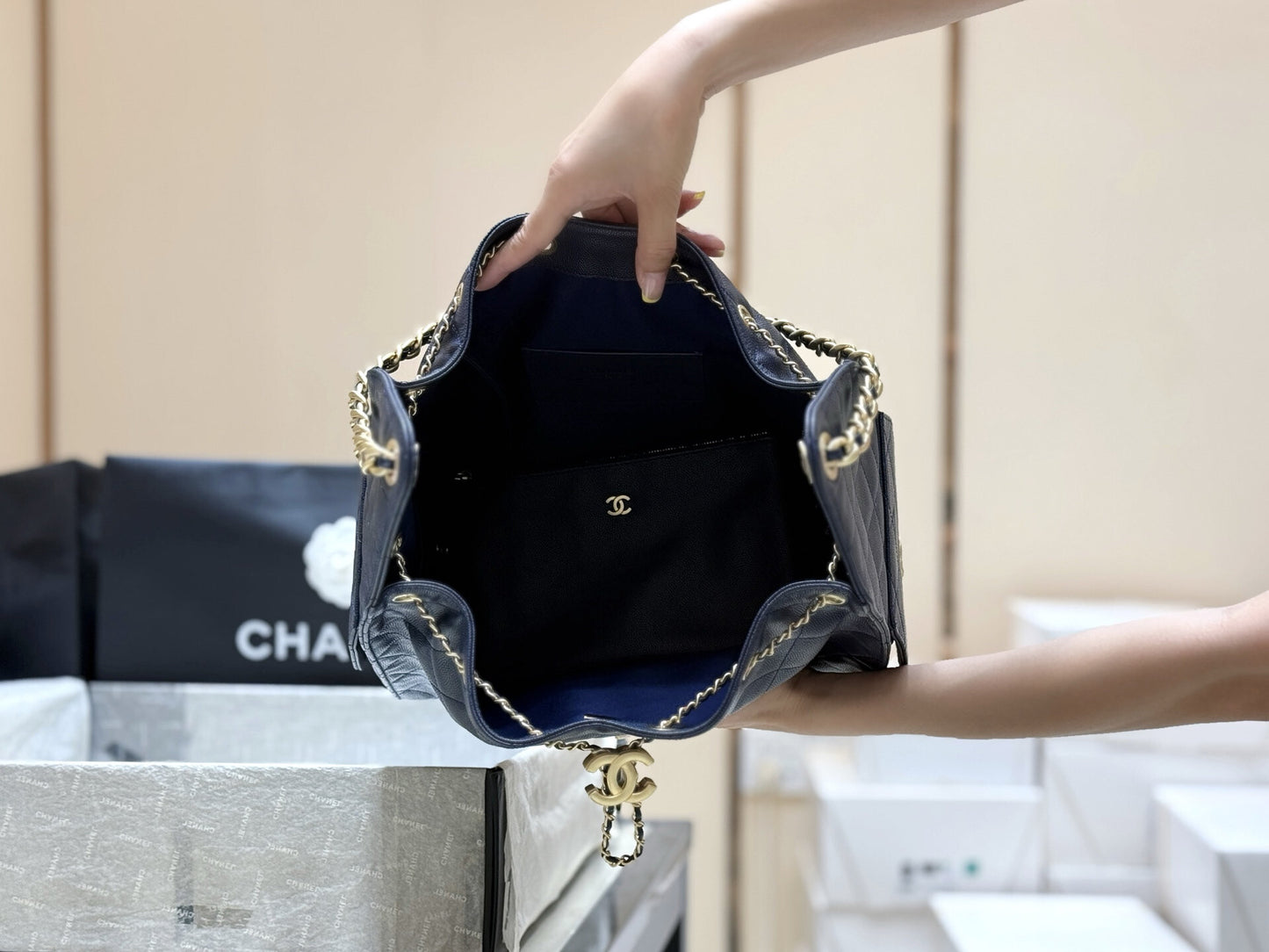 CC 25 Large Hobo Bag Navy