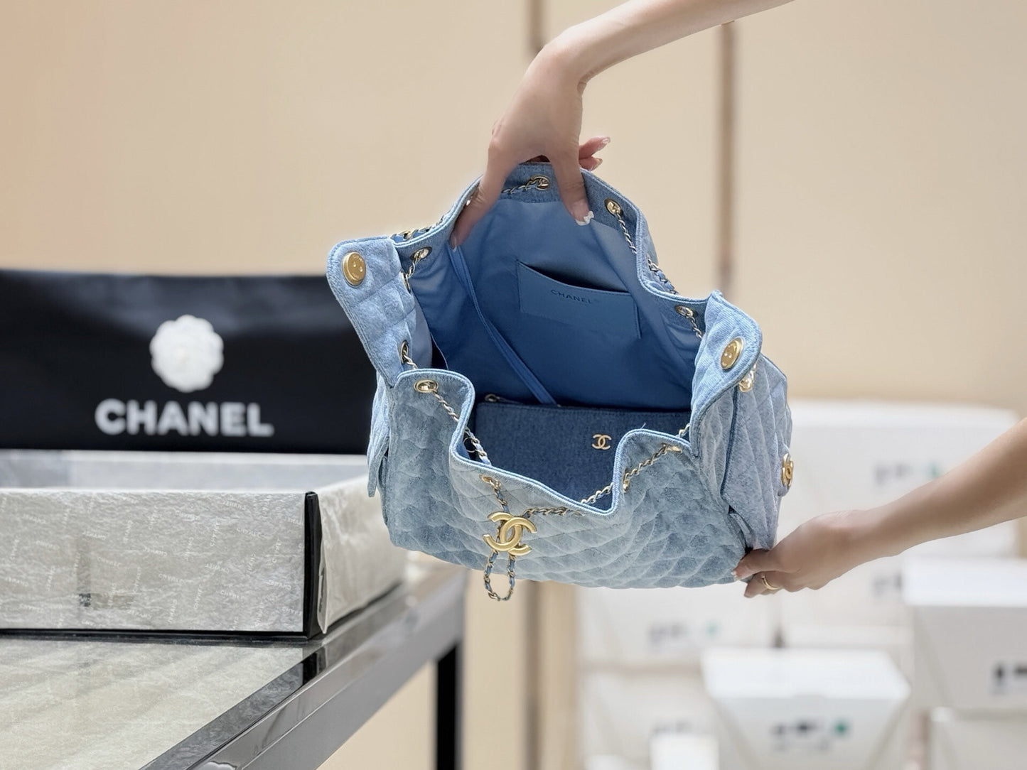 CC 25 Large Hobo Bag Light Denim