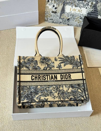 D Book Tote Khaki/Navy