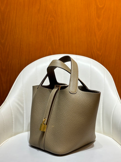 H Picotin Lock Bag Marfa